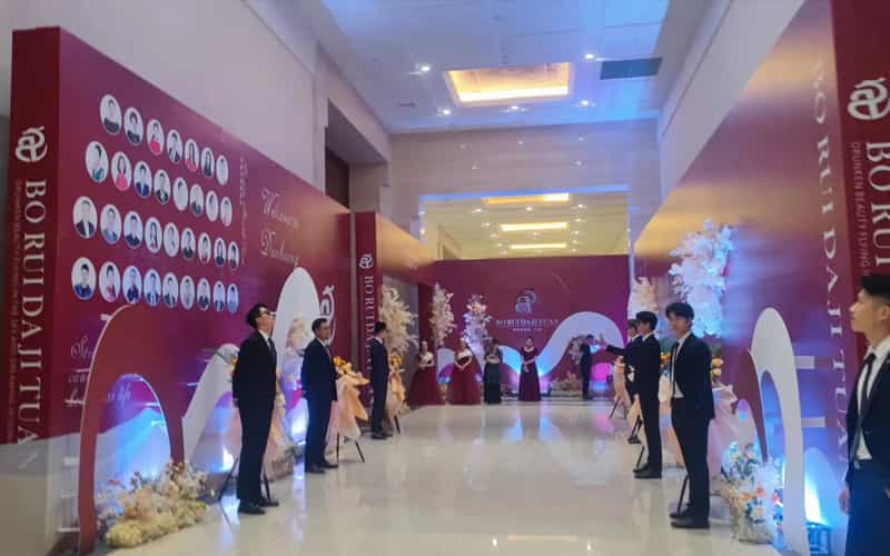 廣告物料制作會場布景舞臺搭建展位搭建舞臺燈光設(shè)備演藝音響高清LED屏 廣告物料制作會場布景舞臺搭建展位搭建舞臺燈光設(shè)備演藝音響高清LED屏